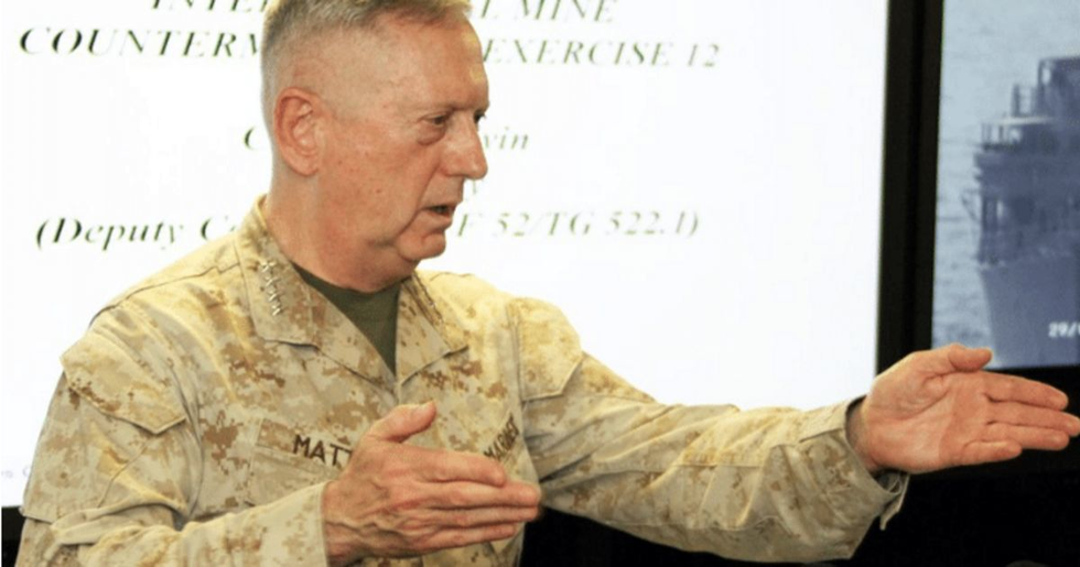 9 photos that show how to execute perfect knifehands Americas