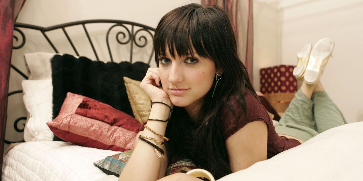 Honoring World Sleep Day With 5 Major Ashlee Simpson Songs You Slept On