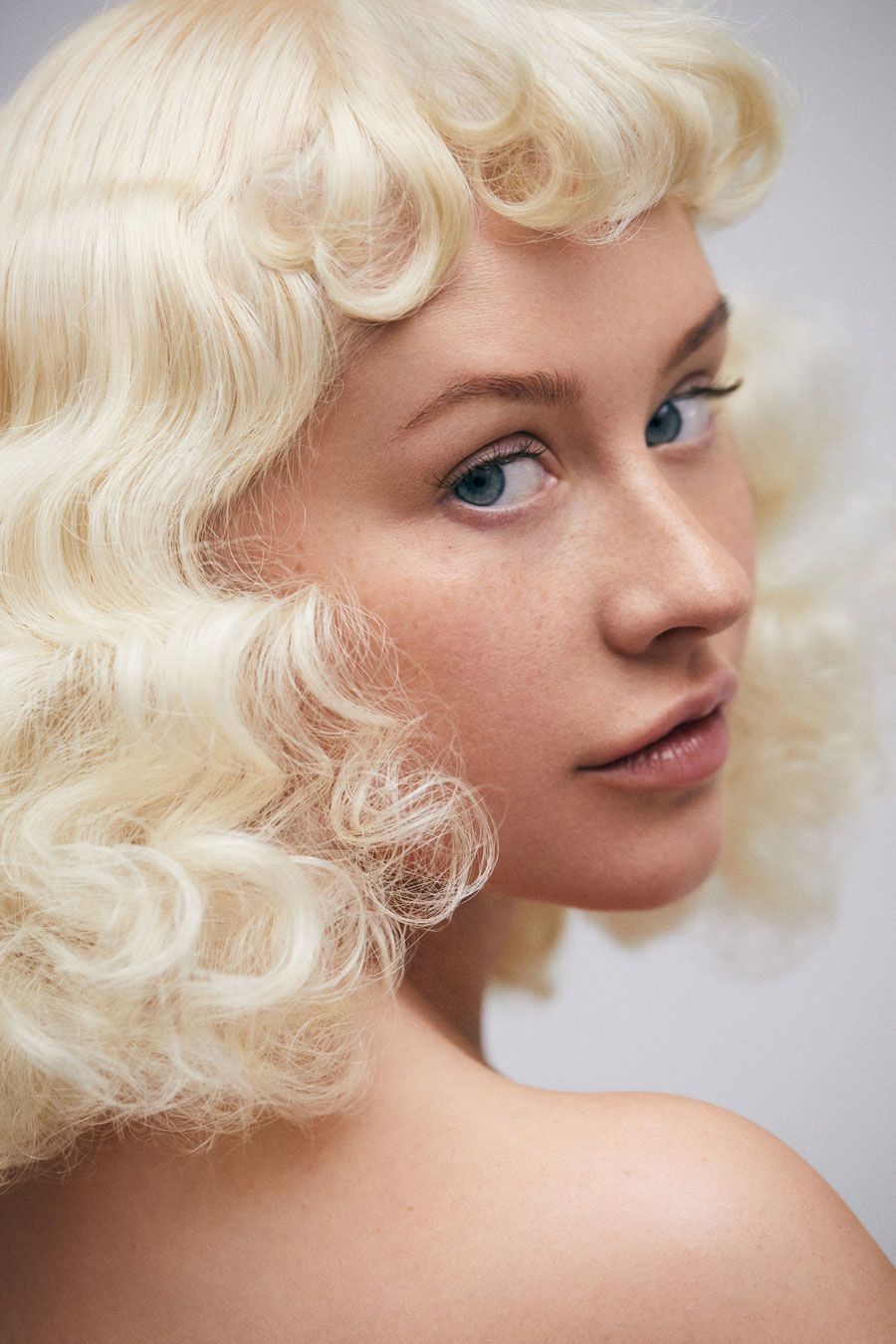 Christina Aguilera Is Back With A New Transformation - PAPER