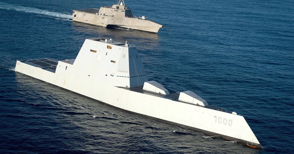 Why the new Zumwalt destroyers' guns won't work - Americas Military ...