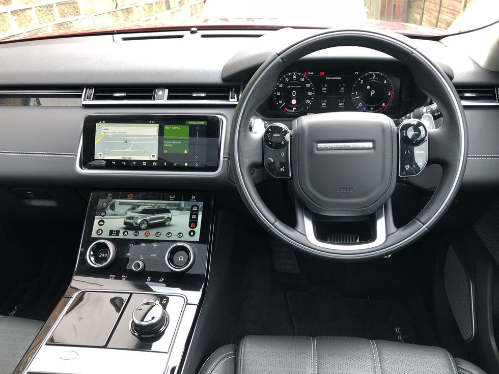 Range Rover Velar: Review of the stylish SUV's interior tech - Gearbrain