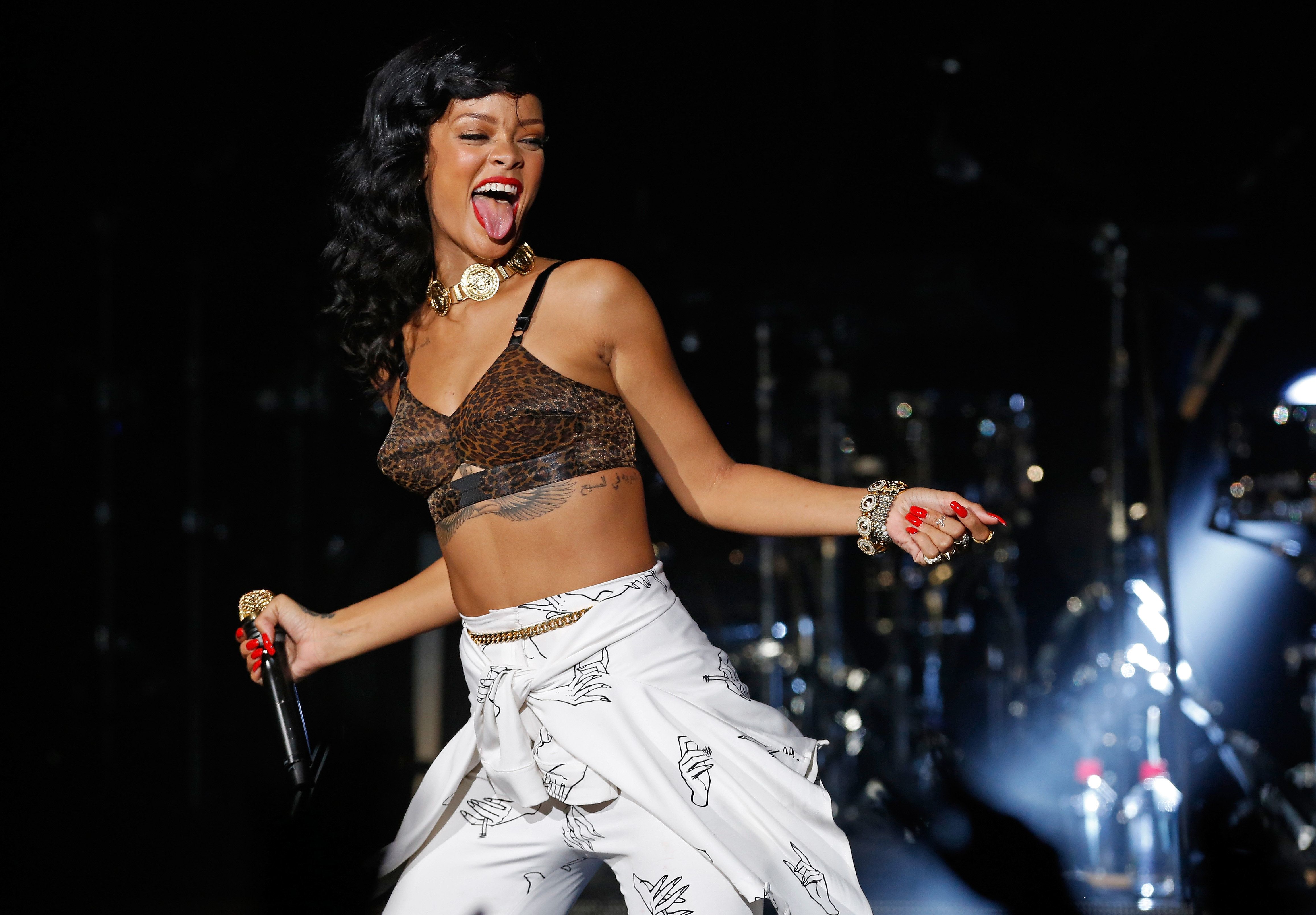 Lingerie best sale by rihanna