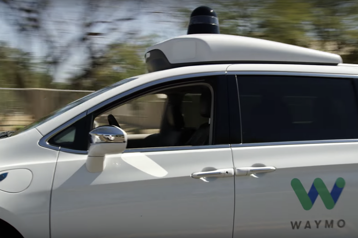 The first riders of Waymo's driverless taxis are already falling asleep in the back seat - video