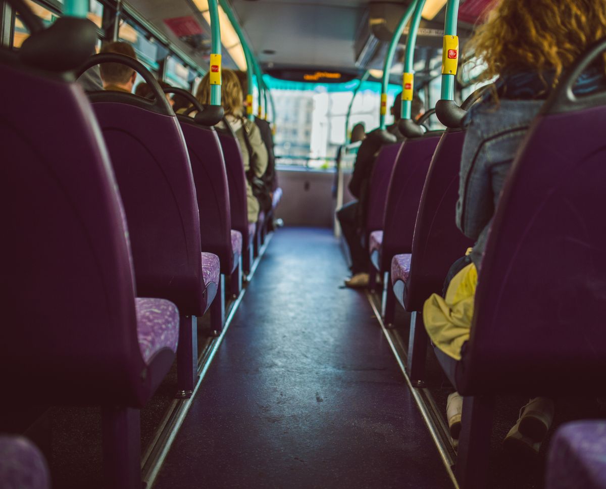 31 Thoughts Every Commuter Student Has On The Bus Ride To School