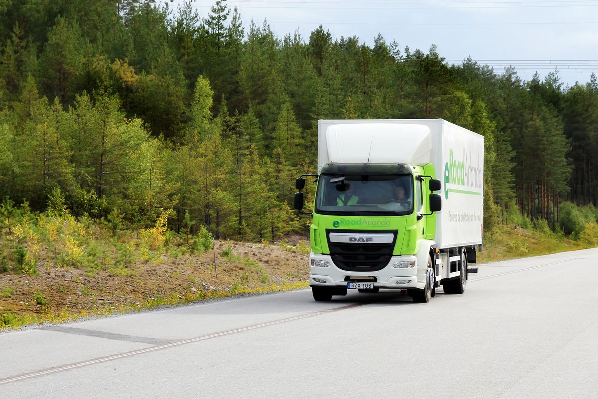 World's first electrified road opens for charging EVs as they drive past