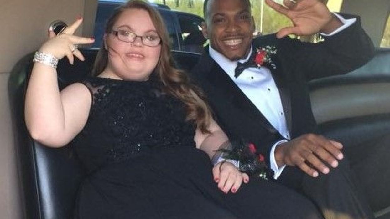 This Southern NFL player surprised students at special needs prom