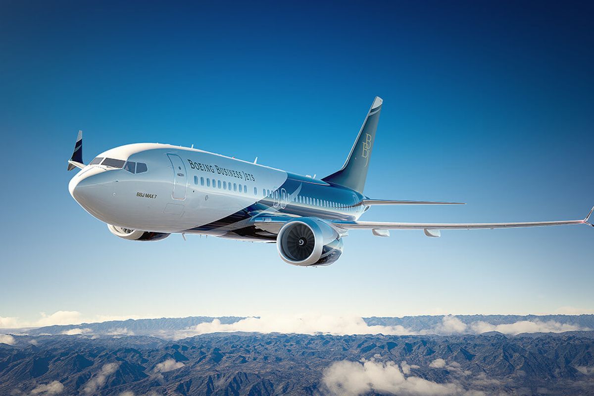 Il settore aeronautico prende il volo grazie ai venti di guerra e al turismo