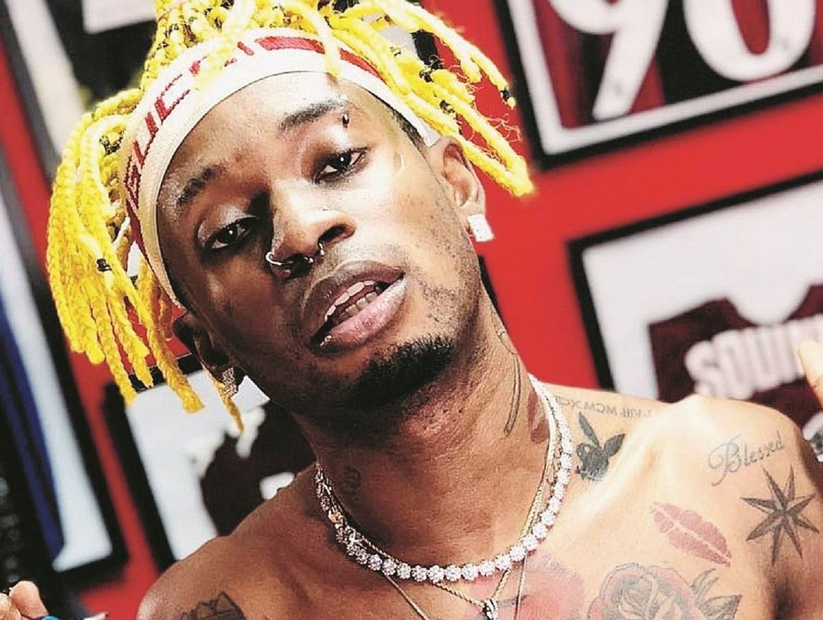 Diventano un libro
le frasi di Bello Figo per sfottere l’Italia