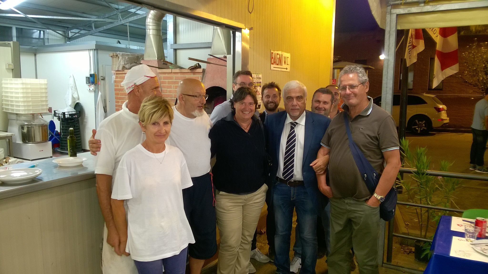 «A Babbo Renzi 200.000 euro: era  lobbista di un condannato»