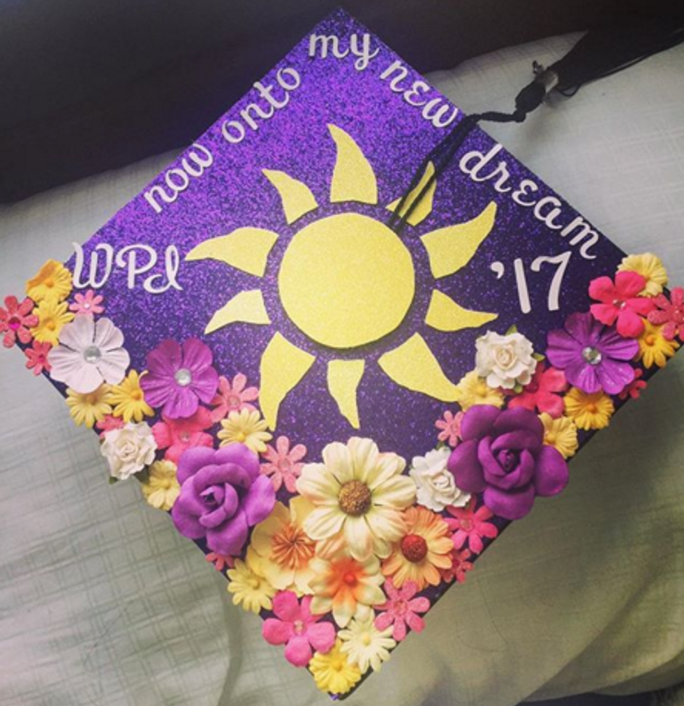 25 College Graduation Caps For Disney Lovers That Are Pure Magic