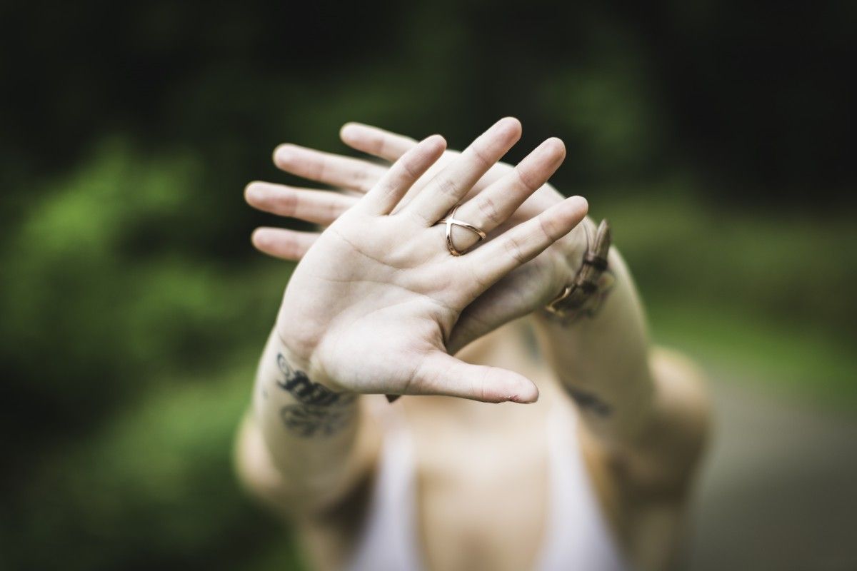 22 Feelings Introverts Know Too Well