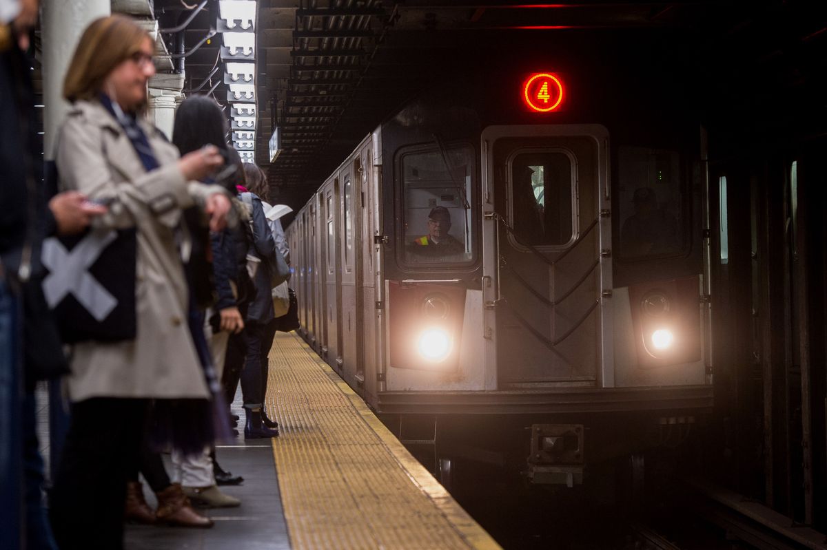 10 Struggles That Every New Yorker Who Takes the Subway Can Relate To