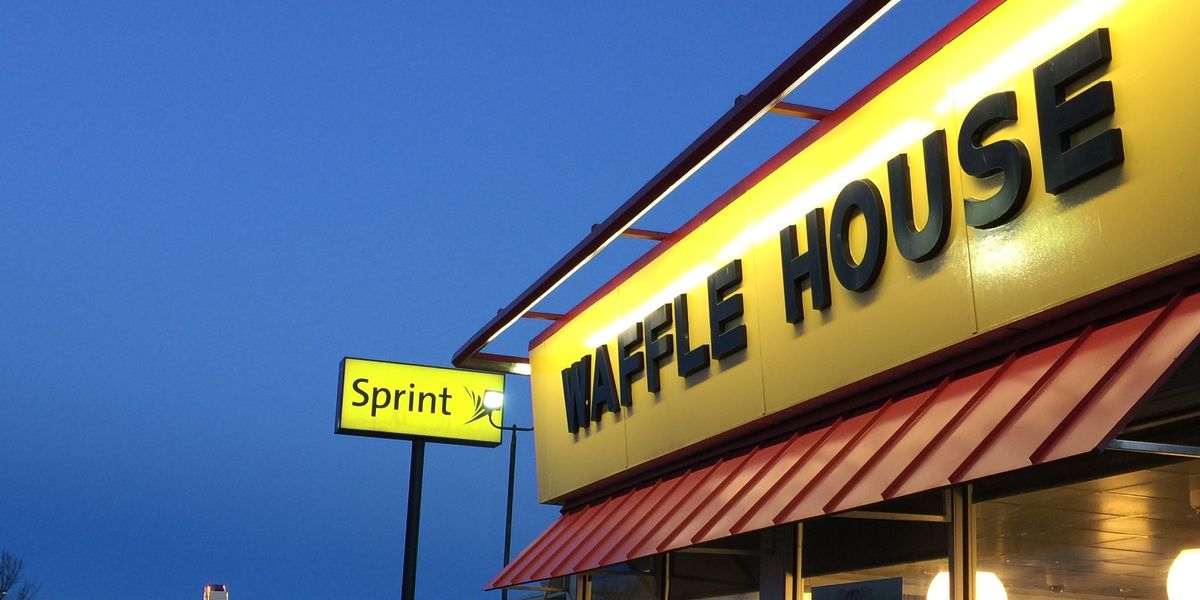 Young Black Man Violently Arrested at Waffle House After Prom