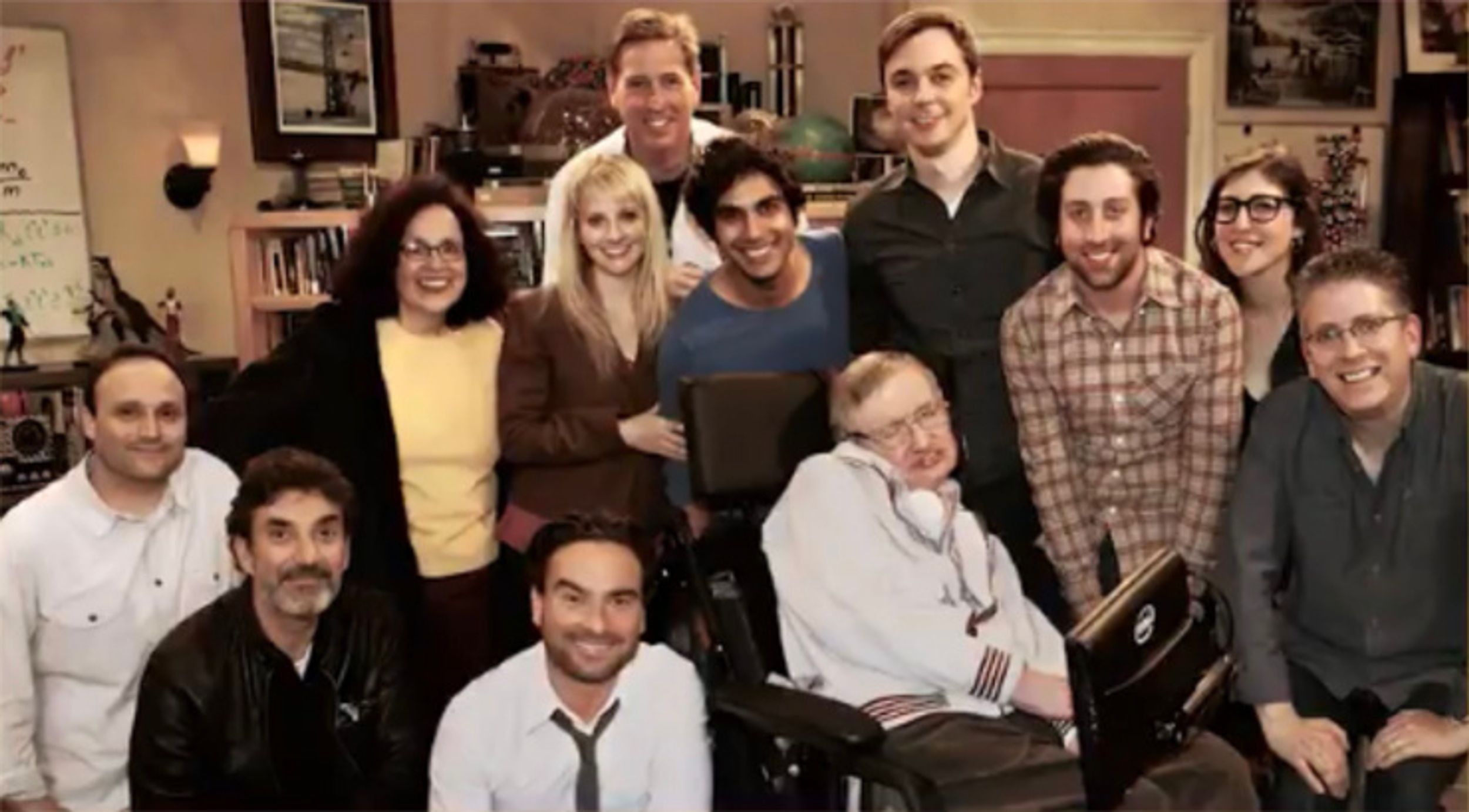 'The Big Bang Theory' Pays Emotional Tribute To Stephen Hawking In This Deleted Scene