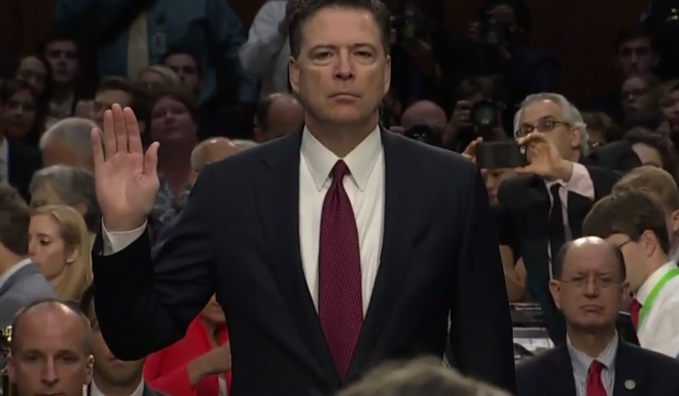 James Comey Says Trump Is Stinky Pee-Obsessed Liar, So That's Obviously FACTCHECK TRUE