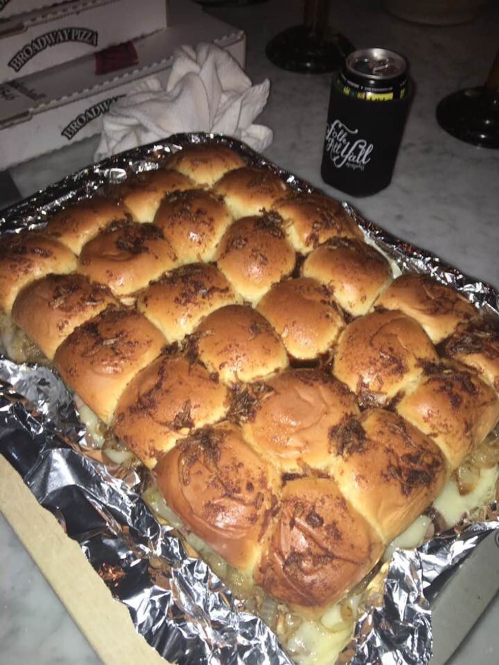 A Step By Step Guide To Putting FRENCH ONION ROAST BEEF SLIDERS Inside Your Face!