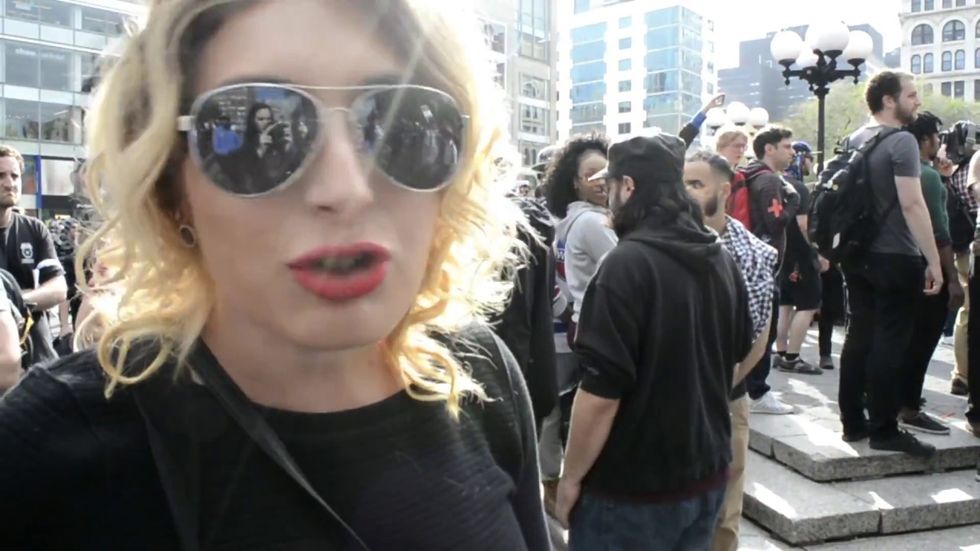 America's Far-Right Sweetheart Laura Loomer Wants To Sue Uber And Lyft For NOT Being Bigots