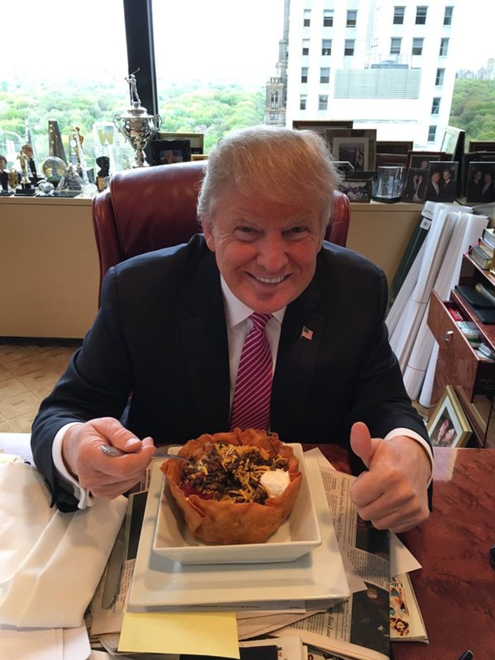 Trump Dinner: He Moved On Comey Like A Bitch, But He Couldn't Get There!