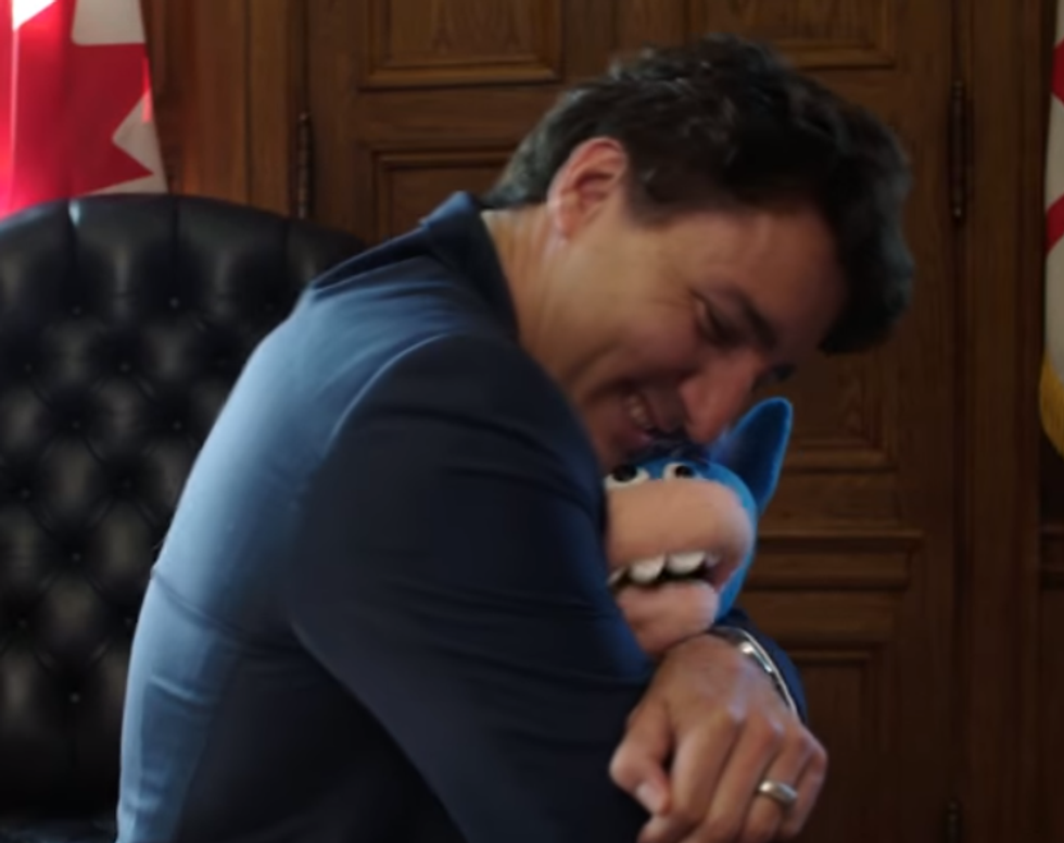 Wonkette Demands Sexxxy Justin Trudeau Hug Us As Hard As He Hugs This Goddamn Stuffed Unicorn