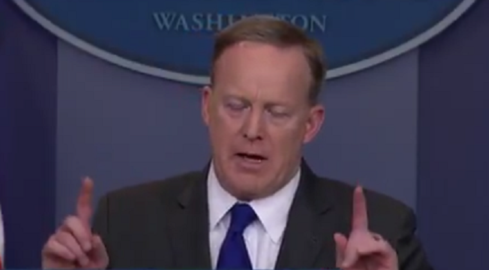 Sean Spicer Simply Too Fat To Brief Press These Days