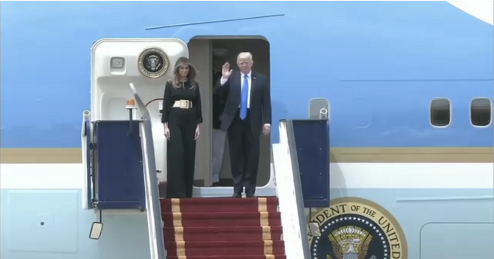 Remember That Time Trump Was SO MAD Michelle Obama Didn't Wear A Head Scarf In Saudi Arabia?