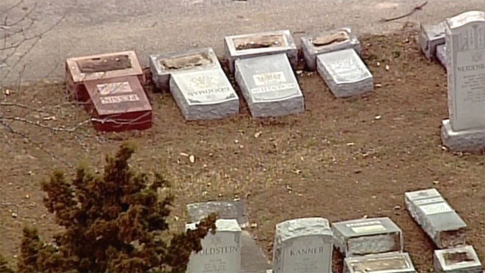 American Muslims Raise Money For Vandalized Jewish Cemetery. Just What Are They Up To???