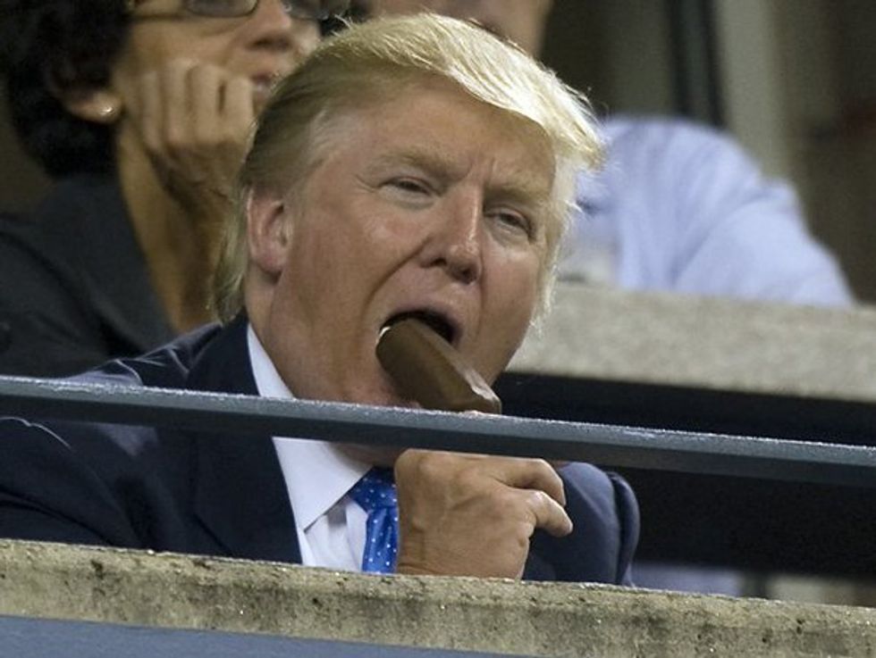 Donald Trump's Debate Prep Basically Just Eating Hot Dogs And Trying To Make Roger Ailes Giggle