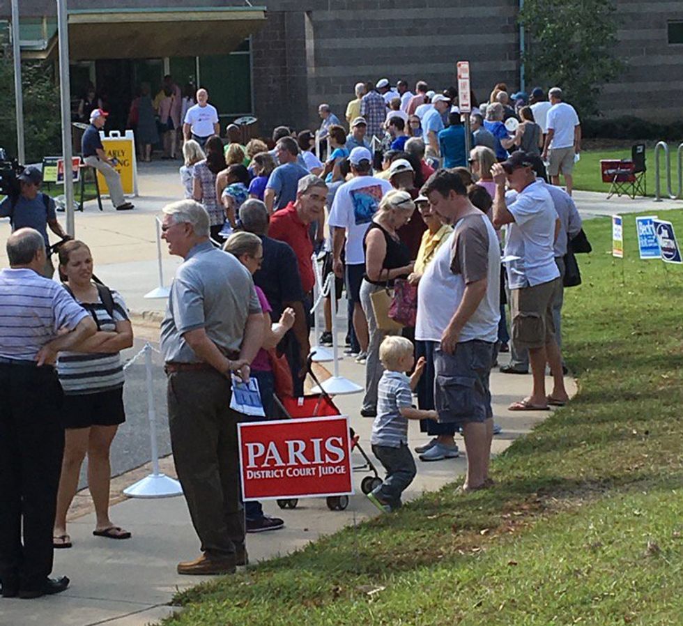 Shiny Happy People Voting Early. Just Look At All These People Not Rigging An Election!