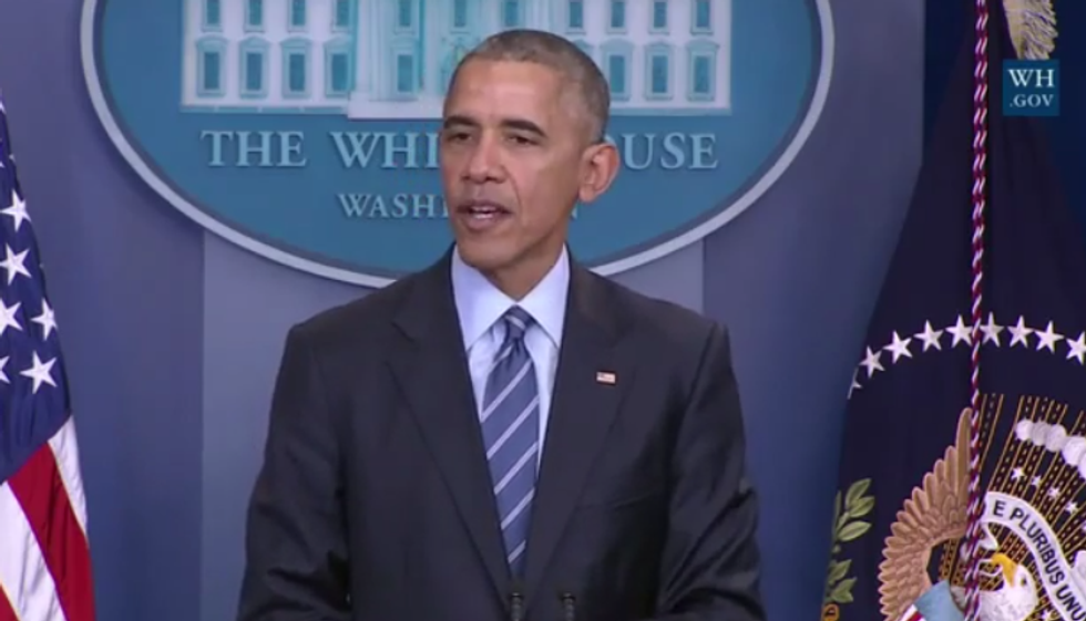 Obama Refuses To Publicly Kick Russian And FBI Ass In End-Of-Year Press Conference