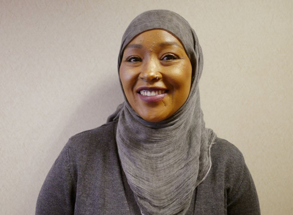 Jerk Lady Guilty Of Trying To Make Somali Woman Speak English By Hitting Her In Face With Beer Mug