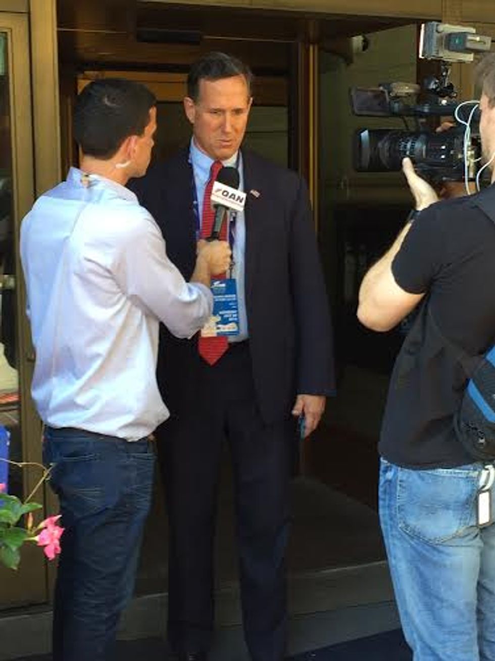 Rick Santorum As Purty IRL As He Is On The Television