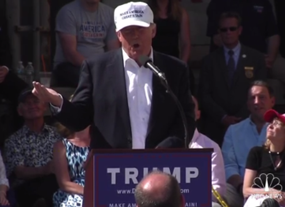 Perfect And Sane Donald Trump Just Saying Mexico About To Attack New Hampshire