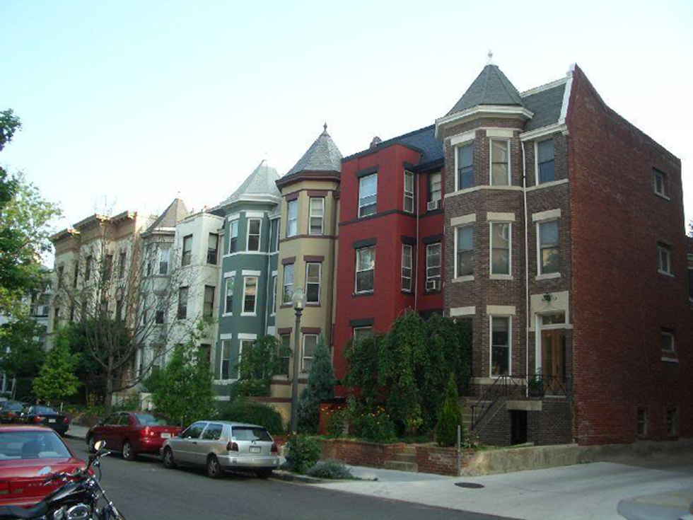 Washingtonian Mag: Can't Barack Obama Just, Like, Ride To The AirBnB On His Fixie?