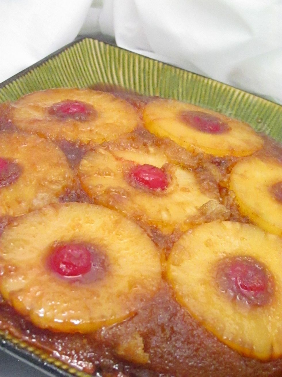 Make Your Mother This Pineapple Upside-Down Cake And Cocktail