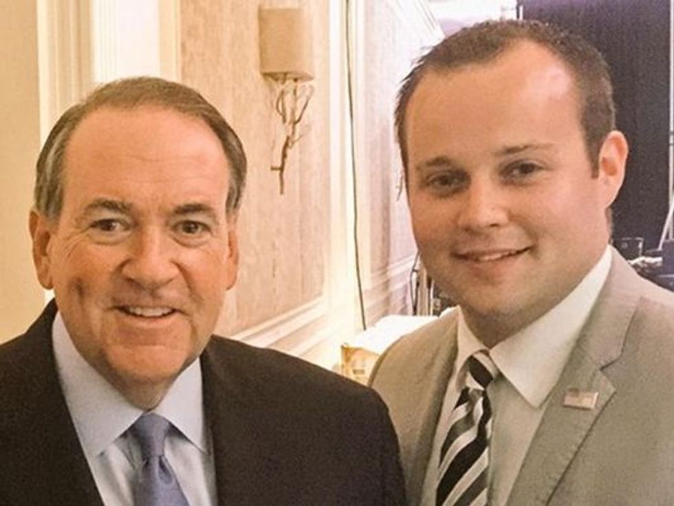 Looks Like Mike Huckabee And The Duggars Are Still Totally Gay For Each Other