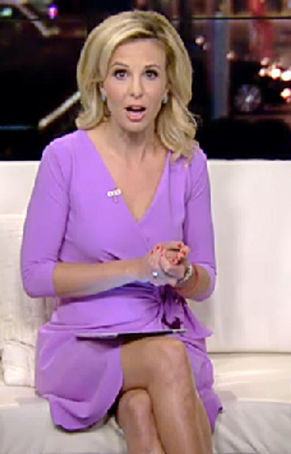 Fox Blonde Elisabeth Hasselbeck Suddenly Wants To Spend More Time With Her Kids, Suddenly
