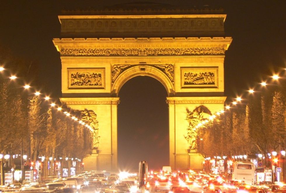 Multiple Terrorist Attacks On Paris, President Obama Refuses To Speculate Wildly