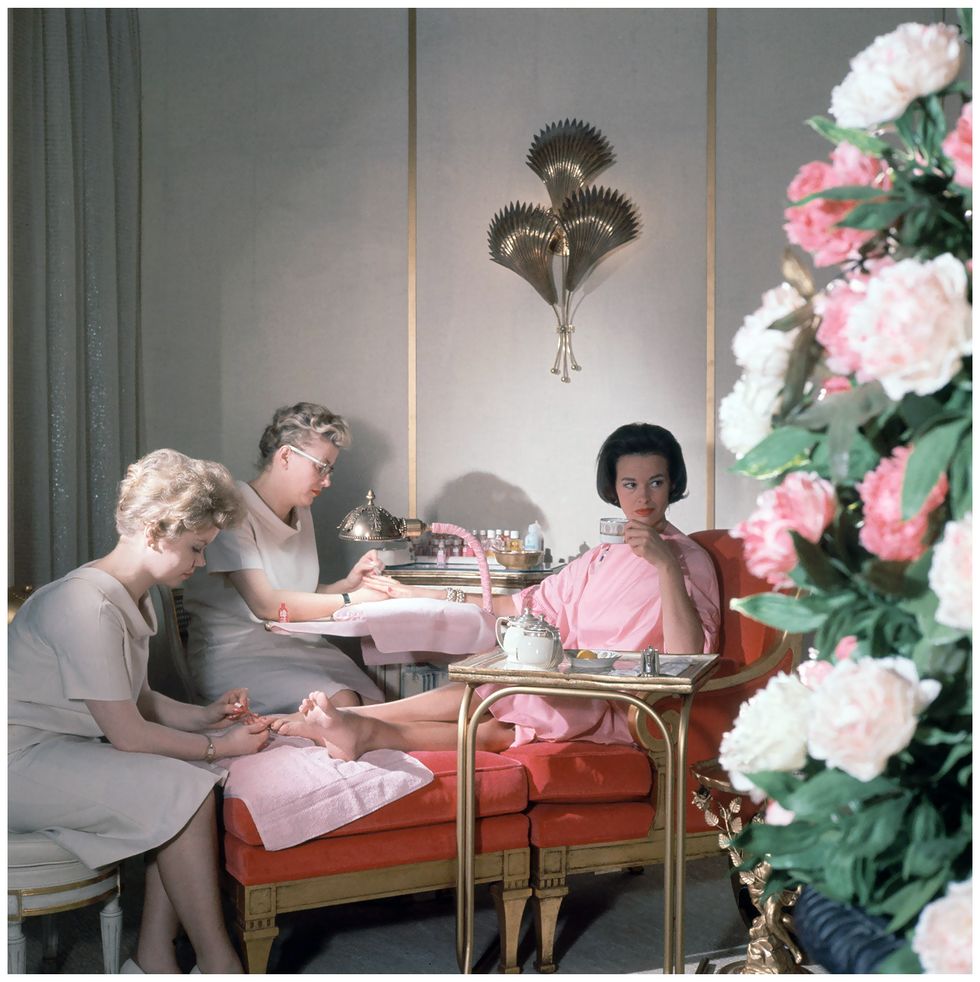 Nice Time! New York Gov To Save Manicurists From Your Spa, We Mean 'Sweatshop'