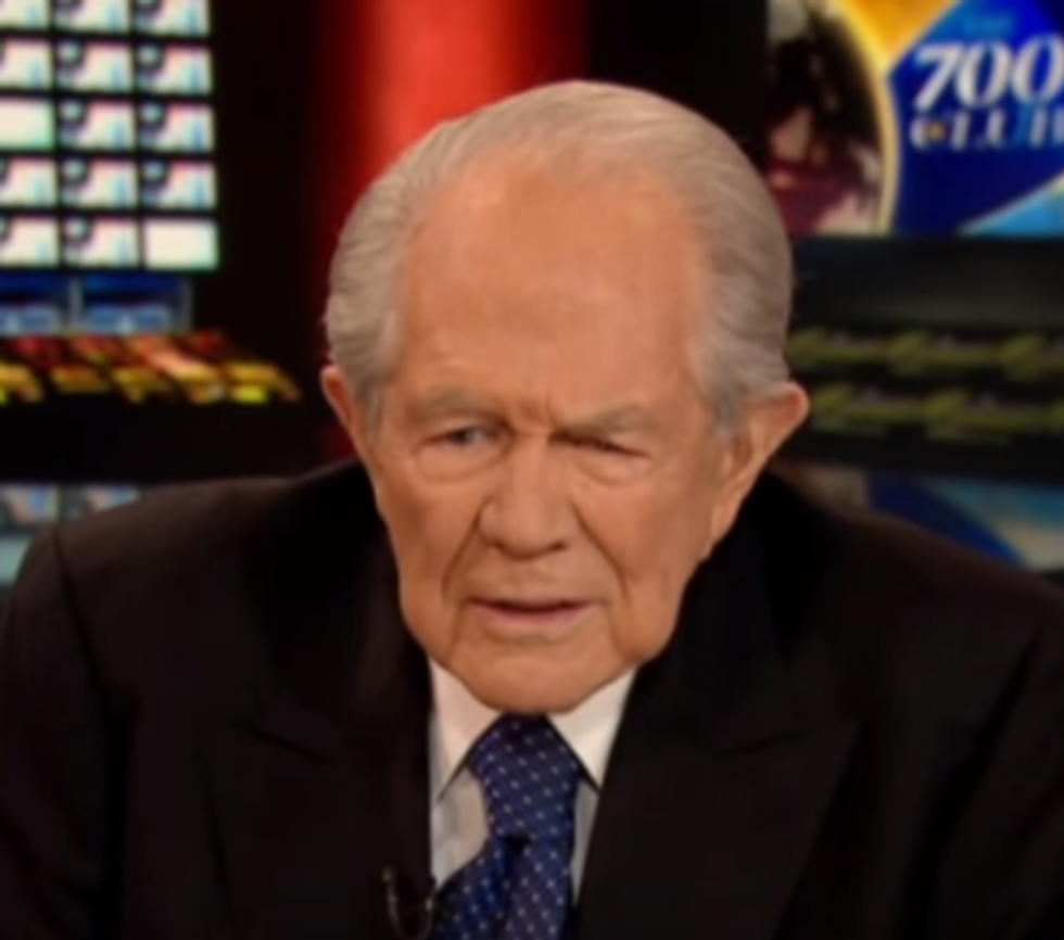 Pat Robertson Just Called Kim Davis A Whore