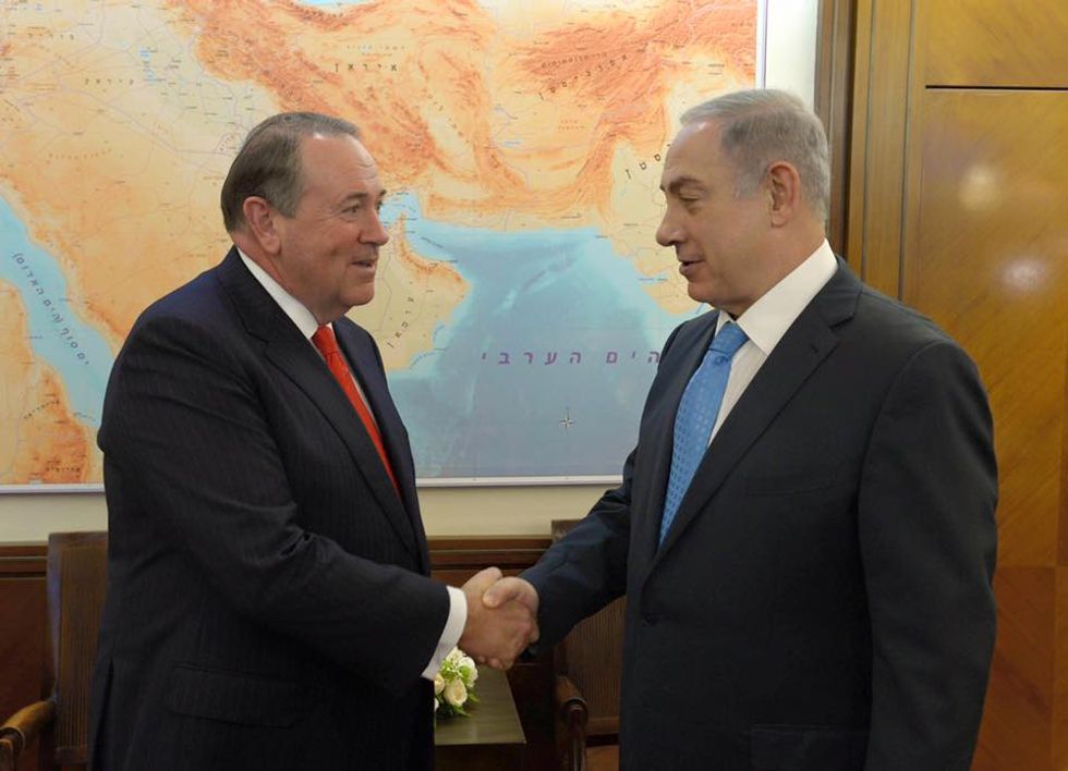 Mike Huckabee Lectures Jewishes In Their Homeland. It Does Not Go Well