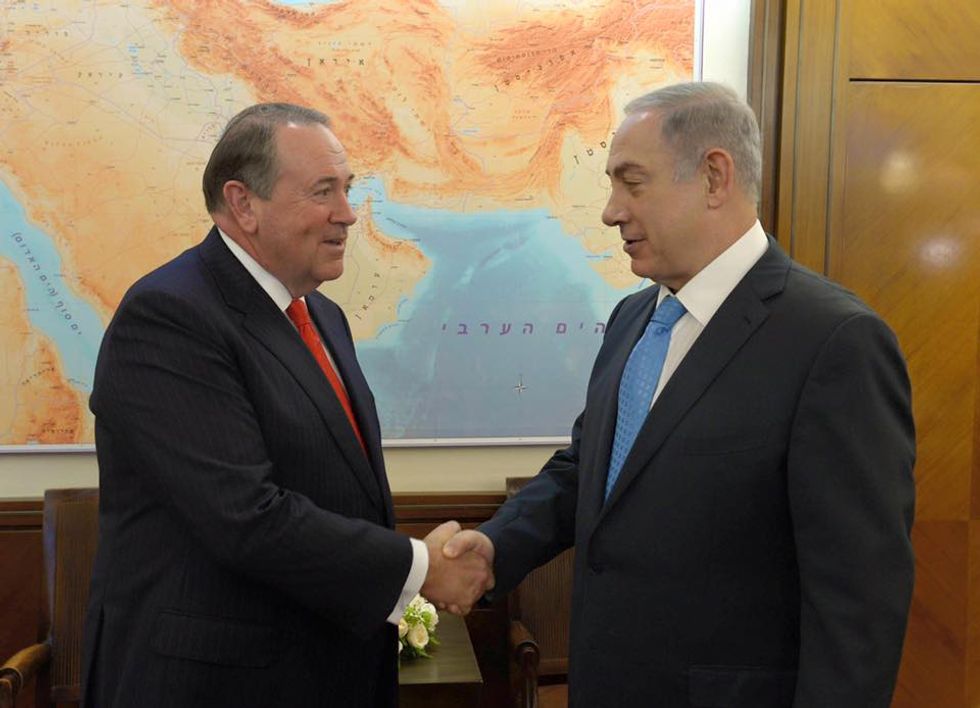 Mike Huckabee Lectures Jewishes In Their Homeland. It Does Not Go Well