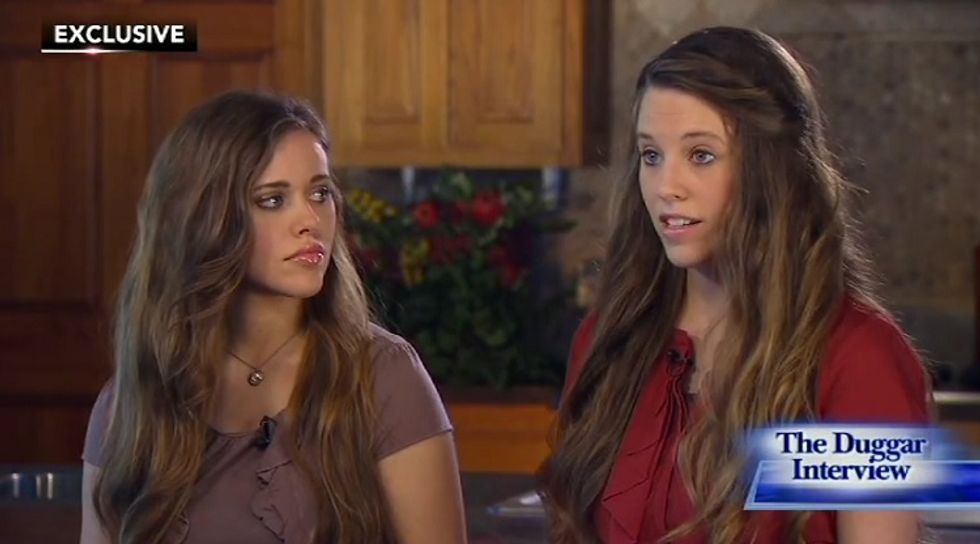 Megyn Kelly Asks Duggar Girls: Show Us On The Doll Where The Liberal Media Touched You