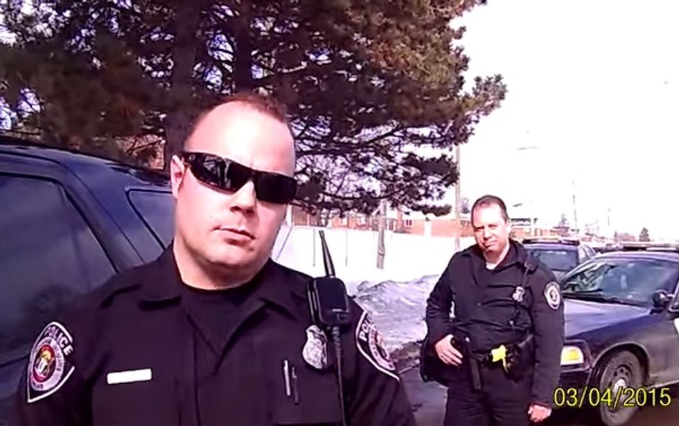 'You Work for ME!' Open Carry Loon Yells At Police, Exercising Right To Be Tedious A**hole