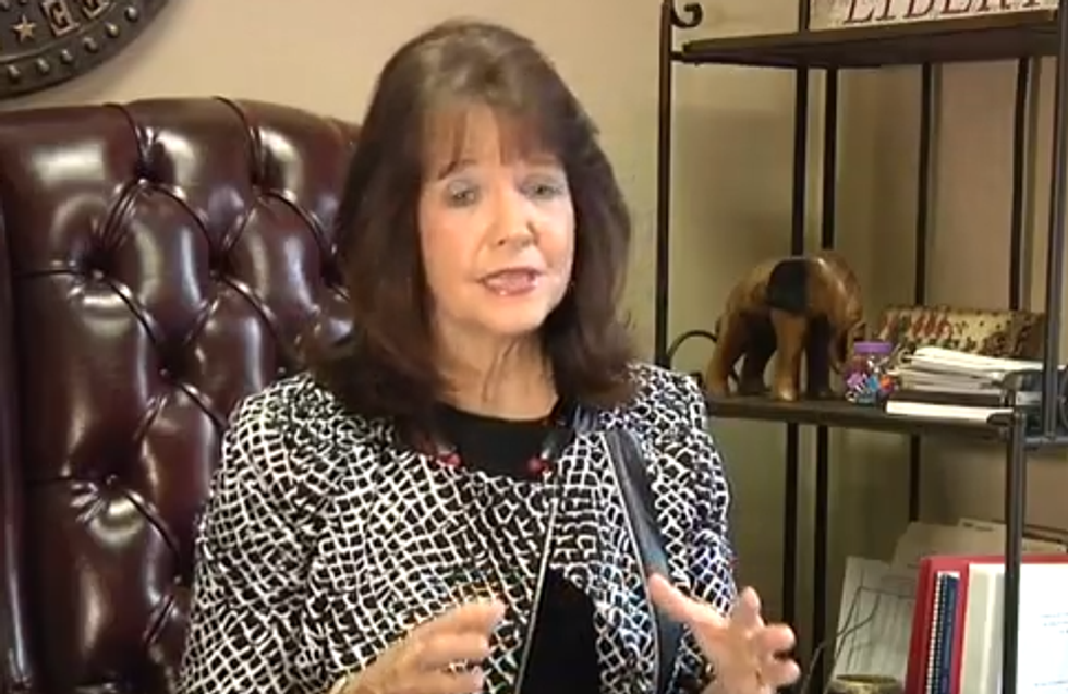Tennessee Lawmaker Lady Named Butt Not Racist, Just Loves White People