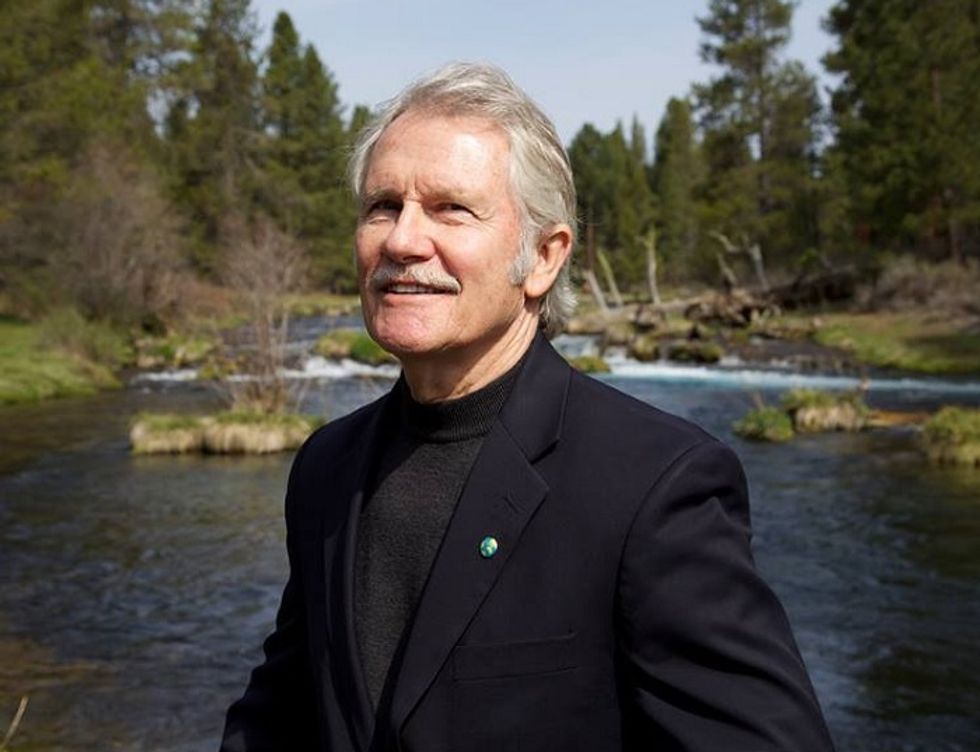 Resigning Oregon Gov. Kitzhaber Gonna Go To So Much Jail Maybe (Because He's A Democrat)