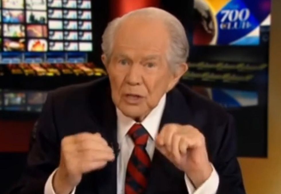 Pat Robertson Wishes Ted Cruz Would Settle Down And Be Sensible Like Pat Robertson