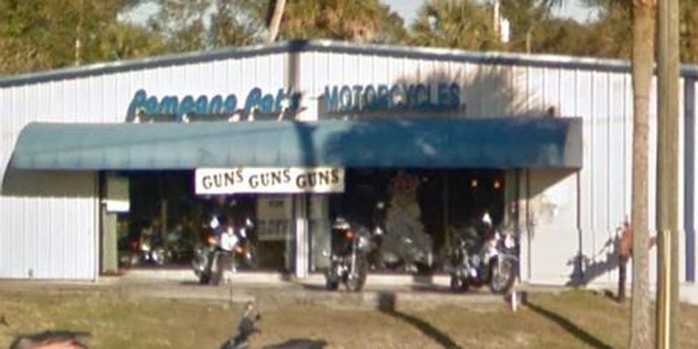 George Zimmerman Goes On Patrol Again, 'Guards' Gun Store For Free, Gets Canned