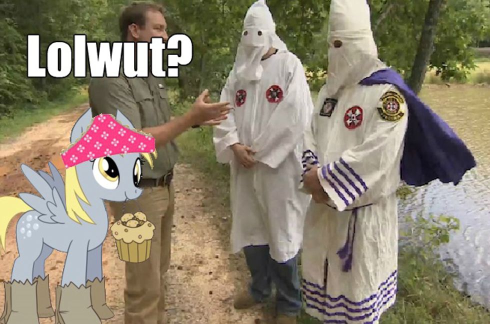 Derp Roundup: KKK And James Woods Gonna Clean Up The Border