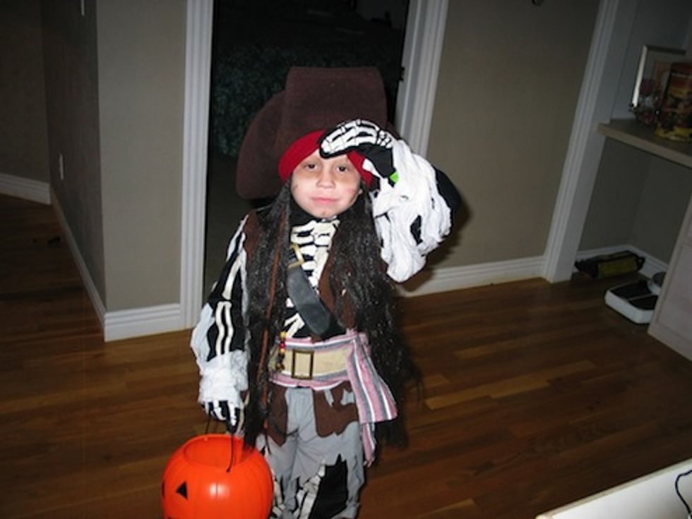 Breitbart Shocker: Somali Pirates Dressed As Guatemalan Children Flying Commercial With No ID's? (Unclear)