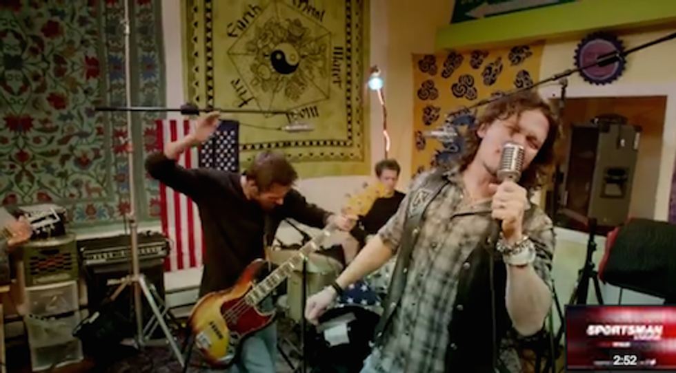 Sarah Palin's New Teevee Show Has A Theme Song And It Is Your New Jam, America